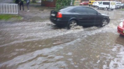Синоптики застерігають про дощі та грози у Львові