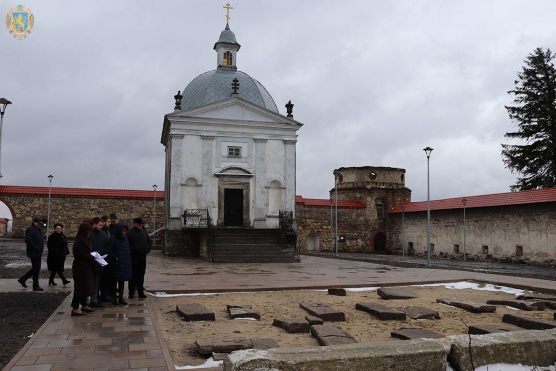 До кінця літа у Підкамені завершать реставрацію вежі монастиря, фото ЛОДА