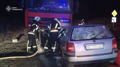 На Яворівщині не розминулись автомобілі