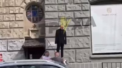У Львові повісили путіна (ВІДЕО)