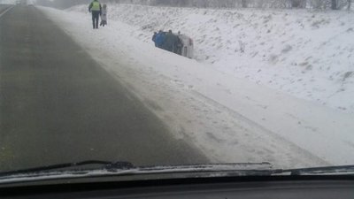 На Львівщині перекинувся автомобіль (ФОТО)