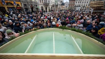 У центрі Львова освятили воду (ФОТО)