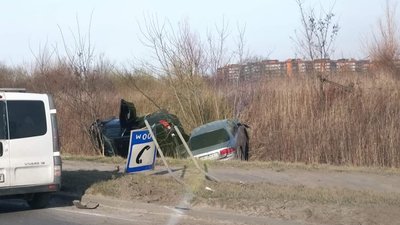 На в’їзді до Львова у кювет злетіли два автомобілі (ФОТО)