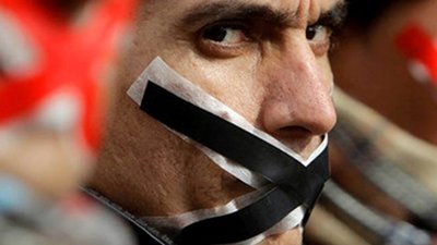 В Україні тільки за листопад зафіксували 20 випадків порушення прав журналістів