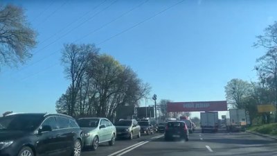 На в’їзд у Львів виникли автомобільні тягнучки (ВІДЕО)