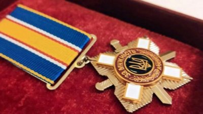 Зеленський відзначив 18 українських захисників державними нагородами
