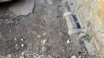 У Львові забули відремонтувати тротуар