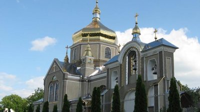 На Львівщині місцеві отримують повідомлення про заборгованість на "податок на церкву"