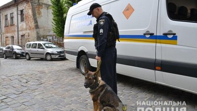 У Львові "замінували" вісім готелів та два торгових центри