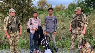 На Львівщині затримали двох громадян Індії