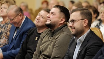 Юрій Холод привітав освітян Львівщини із професійним святом