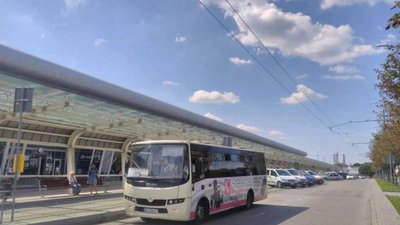 Вночі з львівського аеропорту тепер курсуватиме автобус (ГРАФІК РУХУ)