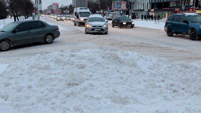 У Львові з 22:00 нова зміна працівників ШРП виходить на прибирання
