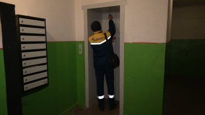 Через аварійні відключення світла у Львові понад 20 людей застрягли у ліфтах