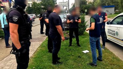 На Львівщині на хабарі впіймали начальника одного із відділів ДСНС області