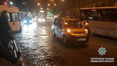У Львові троє дітей потрапили в ДТП (ФОТО)