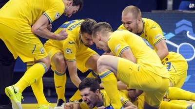 На матчі Україна-Росія з футзалу заспівали традиційну пісню (ВІДЕО)