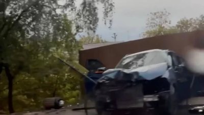 В елітному селищі біля Львова розбився новенький BMW (ВІДЕО)