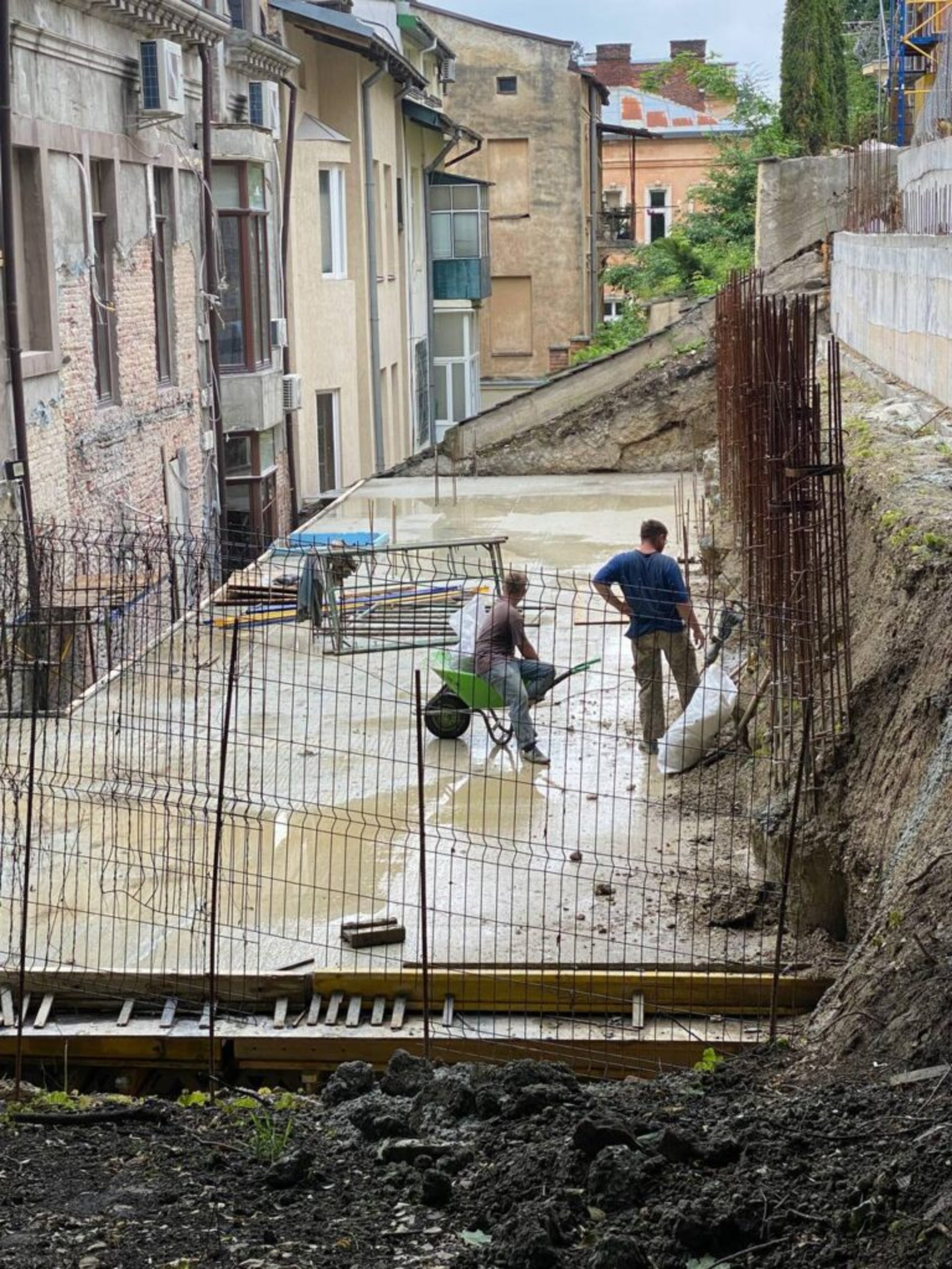 У Львові виявили самовільне будівництво, фото Любомир Зубач