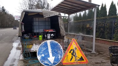 У Львові дезінфікують зупинки громадського транспорту (ВІДЕО)
