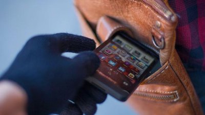 У Львові іноземець обікрав перехожого