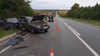 На трасі біля Львова у аварії травмувалось четверо осіб (ФОТО)