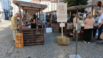 Фермерський ярмарок на площі Ринок триватиме до 6 листопада