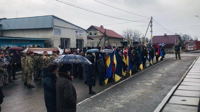 Львівщина попрощалась із Героєм Євгеном Тоненьковим