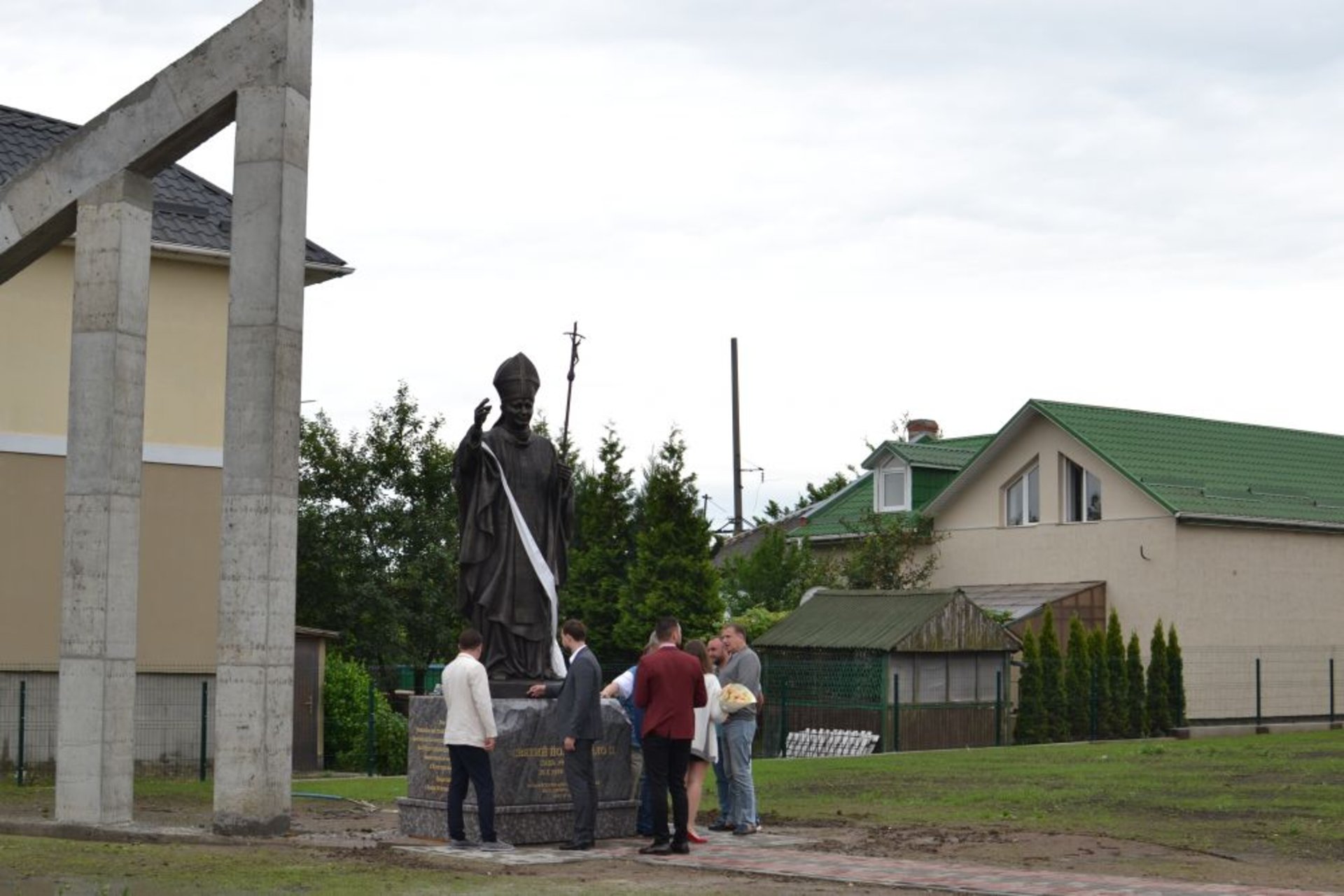 У Львові освятили пам’ятник Папі Івану Павлу ІІ, фото ЛМР