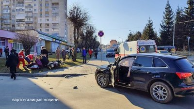 У Трускавці зіткнулись автомобіль та мотоцикл (ФОТО)