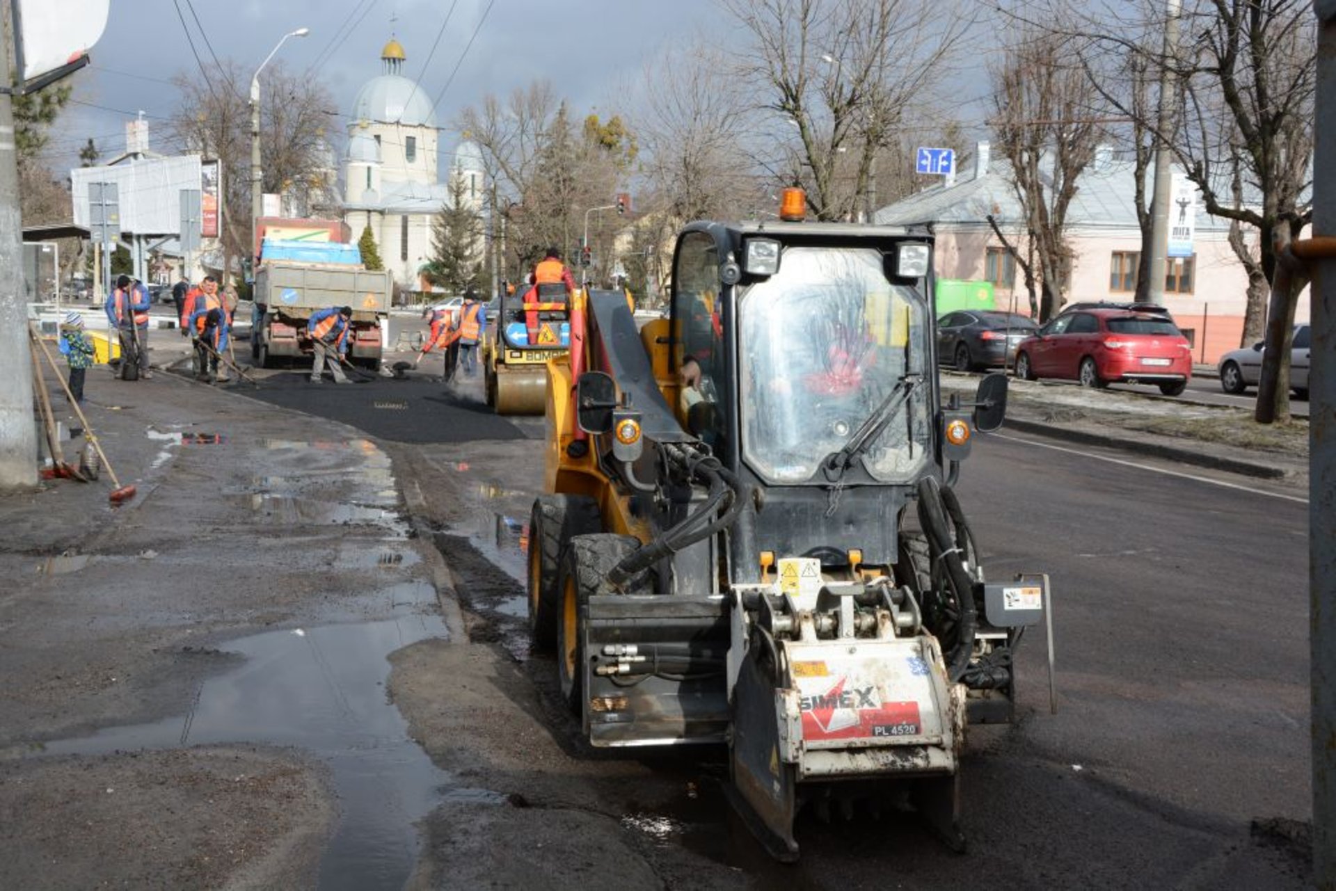 У Львові за три тижні обіцяють залатати усі ями