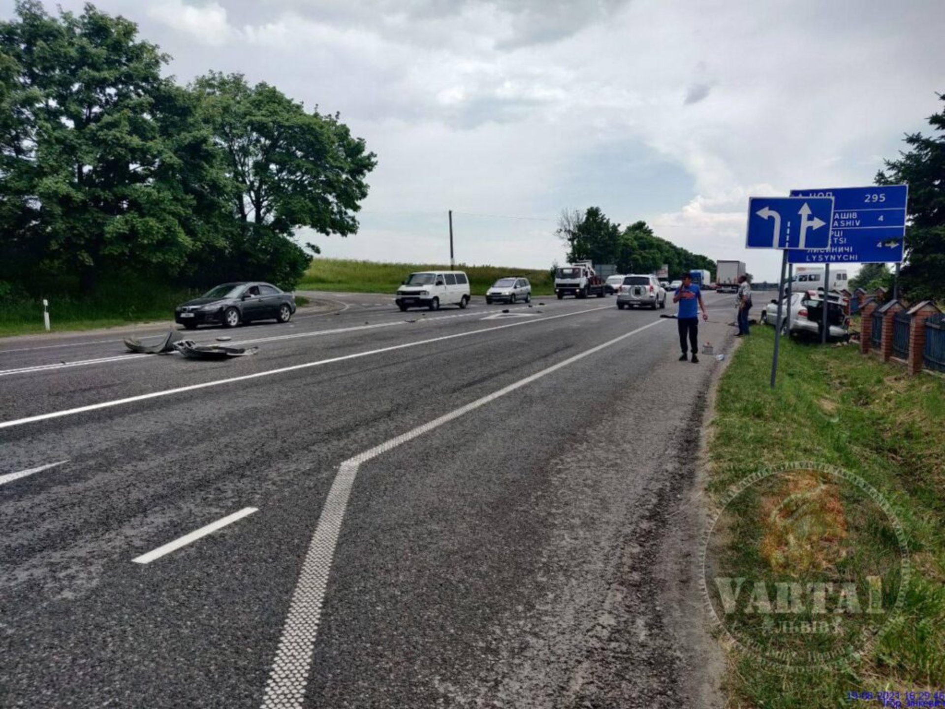 У Підбірцях не розминулись автомобілі