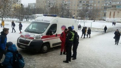 У Дрогобичі старшокласник застосував у навчальному закладі перцевий газ до молодшого школяра