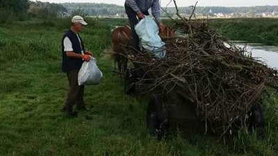 Береги річок Львівщини очистили від сміття