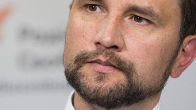 В'ятрович може не пройти до Ради з партією Порошенка