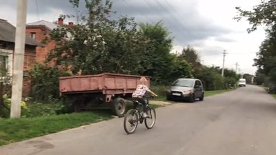 На Жовківщині є шість нових «Школяриків», але діти не мають чим доїхати до школи (ВІДЕО)