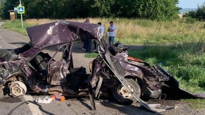 У потрійній аварії на Львівщині загинули водій та пасажир ВАЗу
