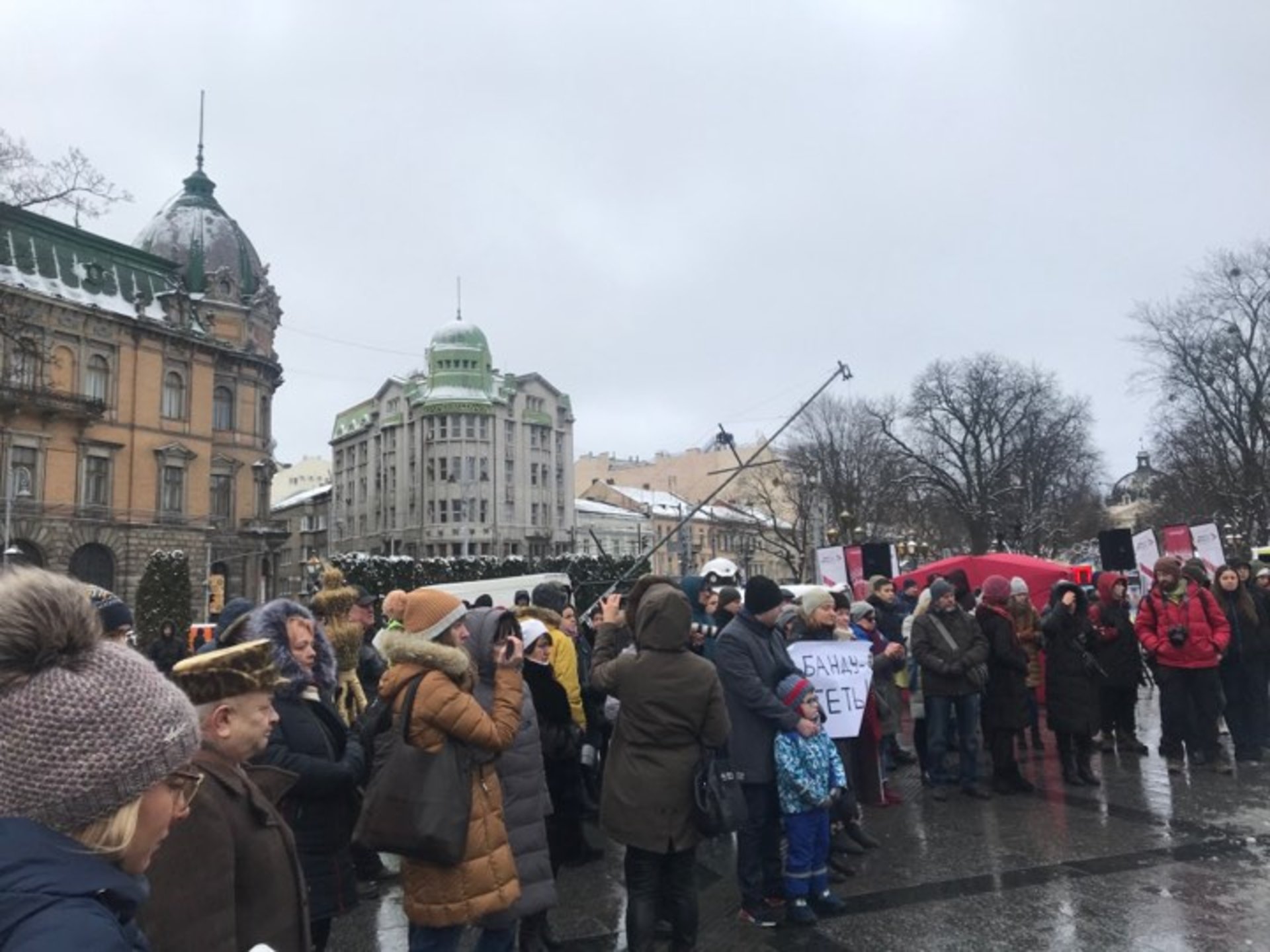 У центрі Львова триває акція проти звільнення екс-беркутівців. Фото: "Четверта студія".