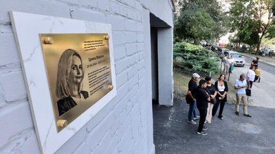 У Львові відкрили меморіальну таблицю Ірині Фаріон (ФОТОРЕПОРТАЖ)