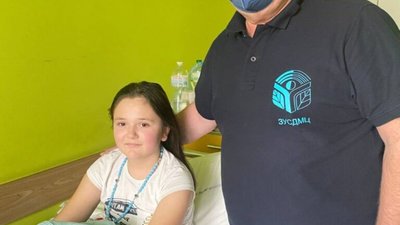 "Було дуже гучно". Львівські хірурги оперували дітей під звуки вибухів