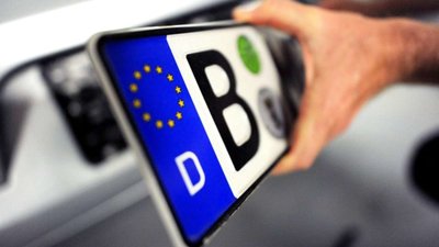 У Львові митний брокер «погоріла» на євробляхах