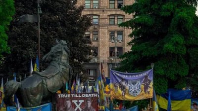 У Києві на Хрещатику повибивало вікна (ФОТО)