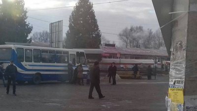 У Буську водій міжміського автобуса вигнав пасажирку: «зупинок по селах немає»