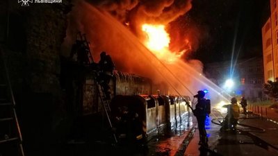 У Львові ліквідували займання в будівлі