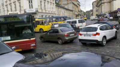 У центрі Львова сьогодні прогнозують затори