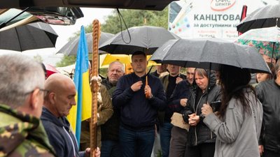 На Дрогобиччину повернулись на щиті троє військових