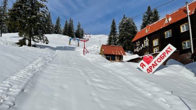 На Закарпатті курорт Драгобрат засипало снігом (ФОТО, ВІДЕО)