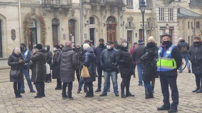 У центрі Львова підприємці протестували проти карантину (ФОТО, ВІДЕО)