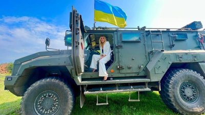 Ірина Федишин поїхала на передову та показала "трофейну" техніку