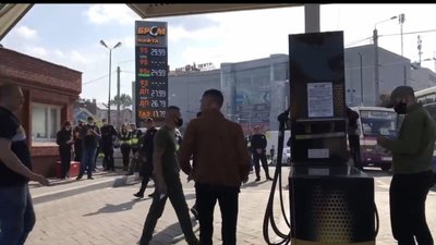 У Львові пікетували мережу заправок "БРСМ-нафта" (ФОТО, ВІДЕО)